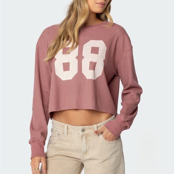 Edikted Tops - Edikted Pink Long Sleeve Crop Sweatshirt